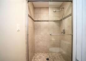 Royal Mauian, #307 2 Bedroom Condo by RedAwning