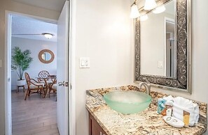 Royal Mauian, #307 2 Bedroom Condo by RedAwning