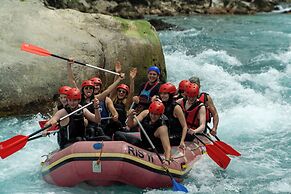 Rafting Camp Grand Tara