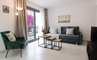 Phaedrus Living: Skiathos Luxury Residences Gri