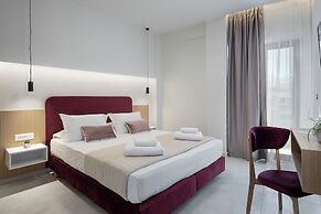 Miss Marrone City Hotel