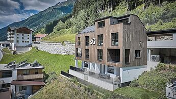 sGmiatli – Hideaway Apartments