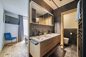 sGmiatli – Hideaway Apartments