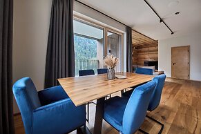 sGmiatli – Hideaway Apartments