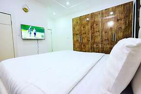 Exclusive 3-bed Apartment in Lagos