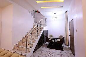 Exclusive 3-bed Apartment in Lagos