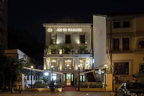 Arc de Triomphe by CityBookings