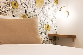 Downtown Charming I by Homing