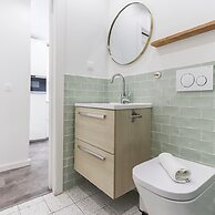 Downtown Charming III by Homing