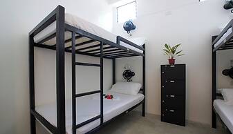 Sip Sunset Hostel and Lounge