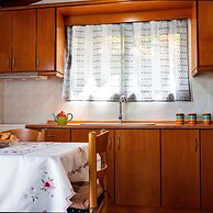 Ibiscus Cottage in Paradisi Near the Beach