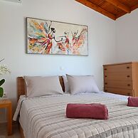 Ibiscus Cottage in Paradisi Near the Beach