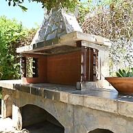 Ibiscus Cottage in Paradisi Near the Beach