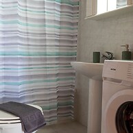 Ibiscus Cottage in Paradisi Near the Beach