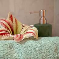 Ibiscus Cottage in Paradisi Near the Beach