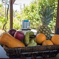 Ibiscus Cottage in Paradisi Near the Beach
