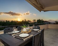 Sunset Bliss Home in Atsipopoulo Village