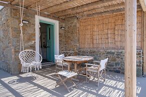 Kyon Beach Suites Kythnos