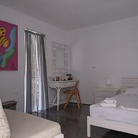 Kyon Beach Suites Kythnos