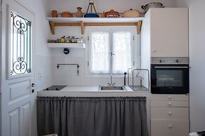 Kyon Beach Suites Kythnos