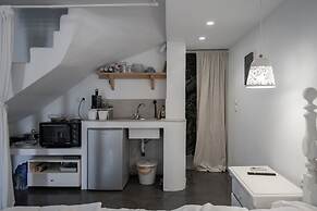 Kyon Beach Suites Kythnos