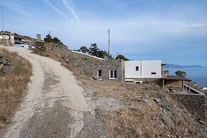 Kyon Beach Suites Kythnos