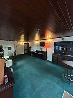 Cumberland Hotel