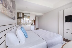 Modern Residence Studio Flat w Balcony in Bagcilar