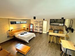 Frontera by Roots Rentals