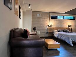 Frontera by Roots Rentals