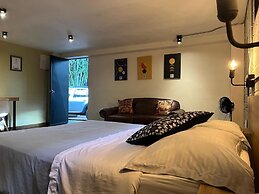 Frontera by Roots Rentals