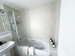 Stay Sleep Rest - Brockwell Park