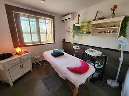 Oasis-Dream Holidays - La Petite France