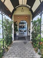 Oasis-Dream Holidays - La Petite France