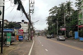 6-26 Large 1 Br-1bath 1 Km Walking To Patong Beach