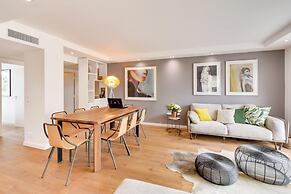 3 Bed Penthouse With Terrace Close to Beach- 2200