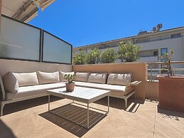3 Bed Penthouse With Terrace Close to Beach- 2200