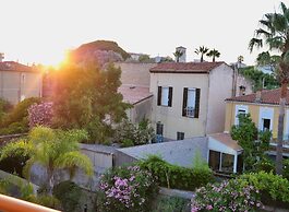 3 Bed Penthouse With Terrace Close to Beach- 2200