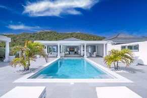 La Perla Bianca - 1 BR Beachfront Luxury Villa Offering Utmost Privacy