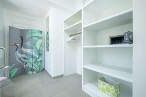 La Perla Bianca - 1 BR Beachfront Luxury Villa Offering Utmost Privacy