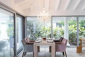 La Perla Classic- 1 BR Beachfront Luxury Villa
