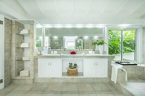 La Perla Classic- 1 BR Beachfront Luxury Villa