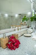 La Perla Classic- 1 BR Beachfront Luxury Villa