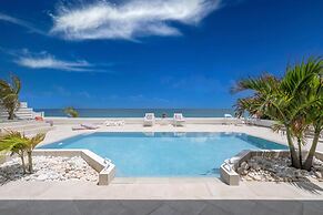 La Perla Classic- 1 BR Beachfront Luxury Villa