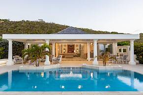 La Perla Classic- 1 BR Beachfront Luxury Villa