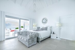 La Perla Palais - Luxury Villa on Private Beach