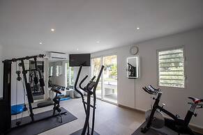 La Perla Palais - Luxury Villa on Private Beach