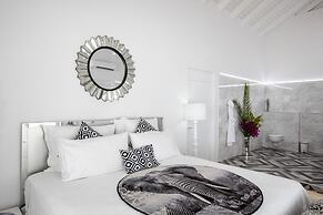 La Perla Palais - Luxury Villa on Private Beach