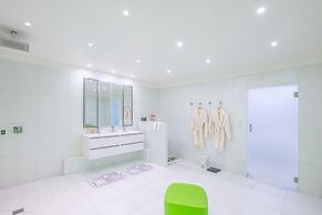 La Perla Palais - Luxury Villa on Private Beach