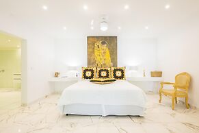 La Perla Palais - Luxury Villa on Private Beach